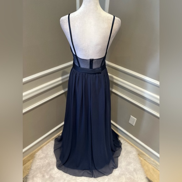 White Vera Wang Navy Women's Spaghetti Strap Long formal designer evening gown - Picture 14 of 16